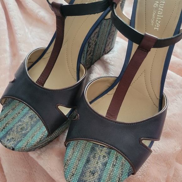 Naturalizer Sherrie T-strap Wedge Size 10 - Picture 2 of 10